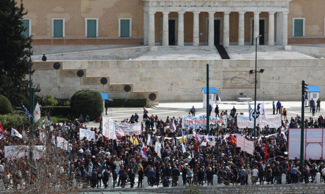 Απροσπέλαστο το κέντρο της Αθήνας: Νέα συγκέντρωση διαμαρτυρίας για την τραγωδία στα Τέμπη