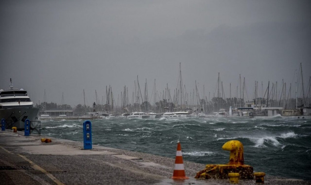 Καιρός: Συνεχίζονται οι βροχές κι οι καταιγίδες - Πέφτει η θερμοκρασία