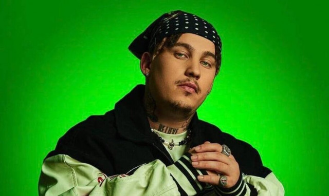 Πέθανε ο ράπερ ελληνικής καταγωγής Costa Titch - Κατέρρευσε επί σκηνής