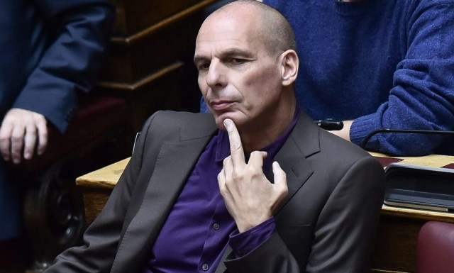 Γιάνης Βαρουφάκης: Διώκεται για δύο κακουργήματα ο 17χρονος που του επιτέθηκε