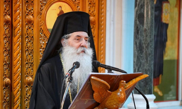 Μητροπολίτης Πειραιώς Σεραφείμ: Να έχουμε ως μέτρο ζωής μας τον Σαρκωθέντα Χριστό (vid)