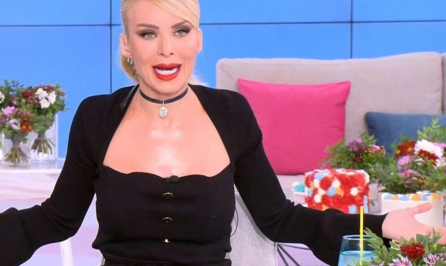 Η Κατερίνα Καινούργιου «φωτογράφισε» τηλεφωνική επίθεση από τον Άρη Πορτοσάλτε για τα Τέμπη