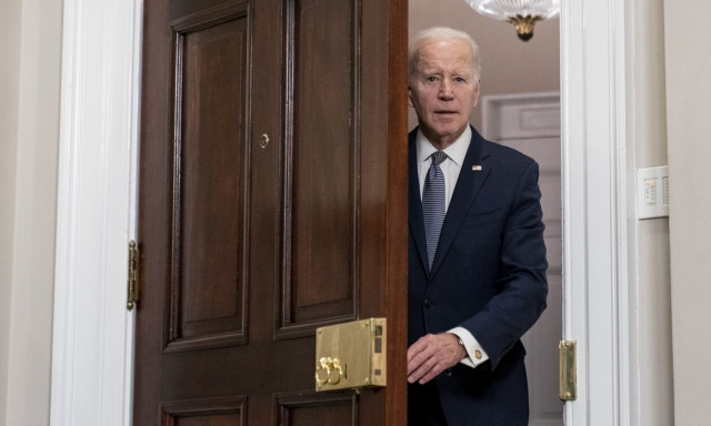 Μπάιντεν: Αυστηρότερο πλαίσιο για τις τράπεζες – Χάνουν τα χρήματά τους οι επενδυτές