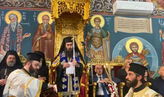 Ενθρονίστηκε ο νέος Μητροπολίτης Πάφου Τυχικός (vid)