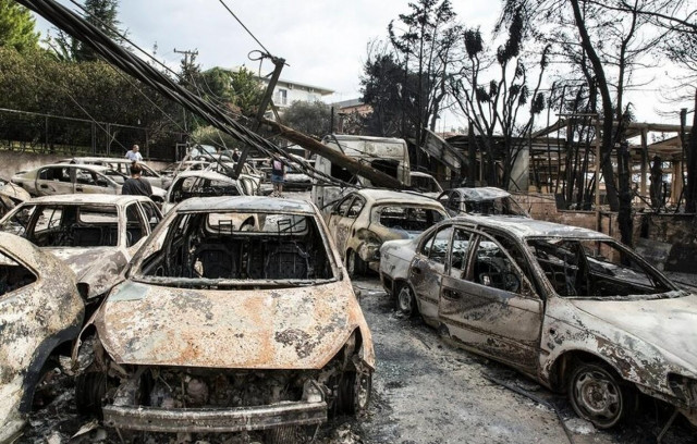 Ομοιότητες και διαφορές της τραγωδίας στο Μάτι και τα Τέμπη