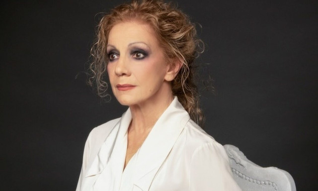 Η Πέμη Ζούνη είναι η αδελφή του Μότσαρτ στο Μέγαρο - Παράταση παραστάσεων