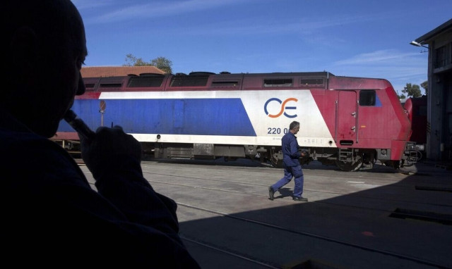 Τέμπη: «Φύλλο και φτερό» το στικάκι της φωνητικής ραδιοεπικοινωνίας