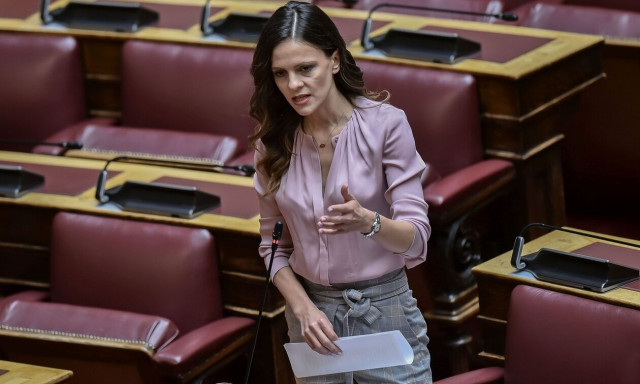 Έφη Αχτσιόγλου: Η κυβέρνηση δεν αναλαμβάνει καμία συγκεκριμένη ευθύνη