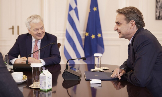 Συνάντηση Μητσοτάκη με τον Ευρωπαίο Επίτροπο Δικαιοσύνης