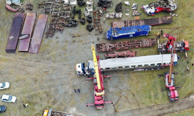 Τέμπη: Αυτός είναι ο λόγος που νόμιζε ο μηχανοδηγός πως ο σταθμάρχης τον στέλνει σωστά