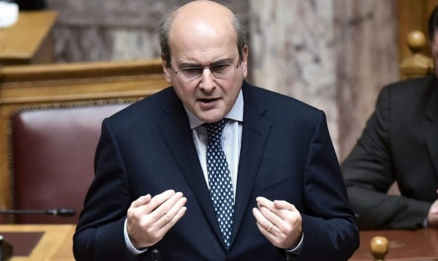 Χατζηδάκης για κατώτατο μισθό: Οι μέσες αμοιβές έχουν αυξηθεί κατά 12,9% από το 2019