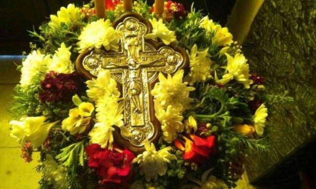 Τι γιορτάζουμε την Κυριακή της Σταυροπροσκυνήσεως