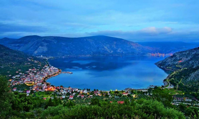 Αντίκυρα Βοιωτίας: Το χωριό που σε κάνει να νιώθεις σαν να είσαι σε νησί