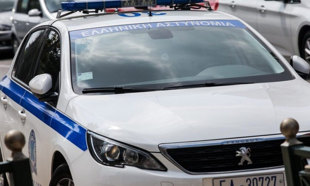 Θεσσαλονίκη: Απόστρατος της Αεροπορίας μαζί με τα δύο παιδιά του κλειδώθηκαν σε ΙΧ