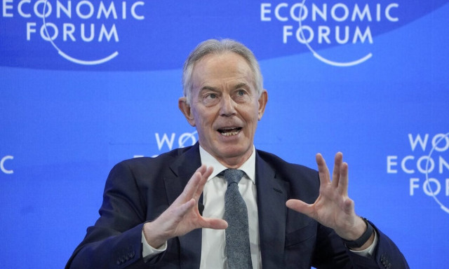 Τόνι Μπλερ: «Δεν μπορούμε να συγκρίνουμε το Ιράκ με την Ουκρανία»