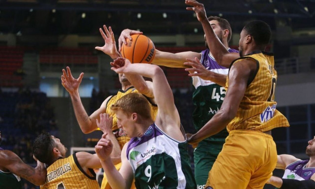 Basketball Champions League: Πάλεψε η ΑΕΚ, αλλά έχασε τη πρωτιά και περιμένει αντίπαλο στα Play Offs