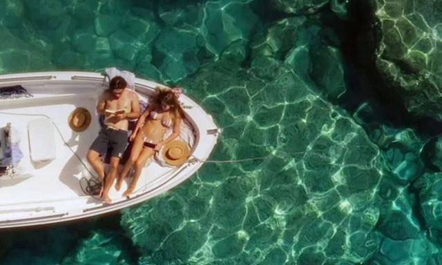 Maestro: Δείτε μεταγλωτισμένα βίντεο για την προβολή του σε όλο τον κόσμο - Ακόμα και στα κινέζικα