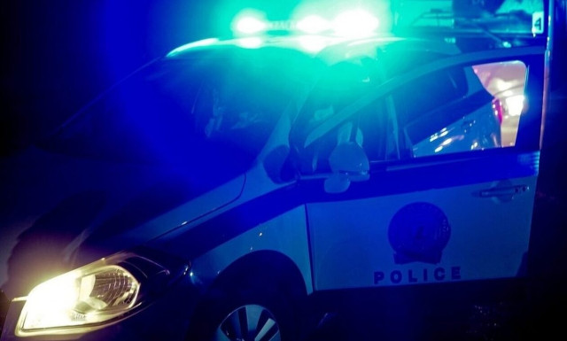 Θεσσαλονίκη: Κακουργηματικές διώξεις στον απόστρατο που κλείστηκε με τα παιδιά του σε ΙΧ