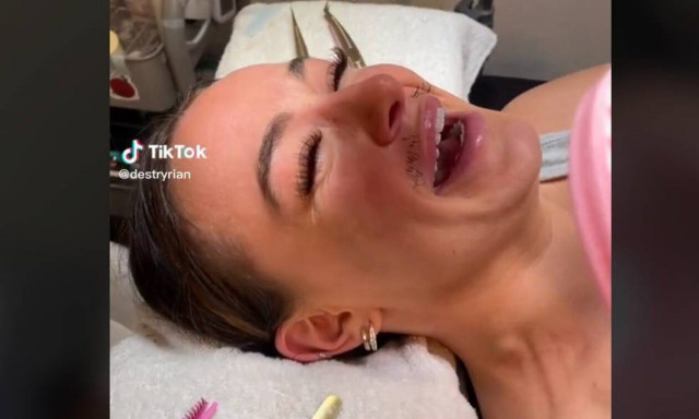 Απίστευτο βίντεο στο TikTok: Πήγε για βλεφαρίδες και βγήκε με... μουστάκι