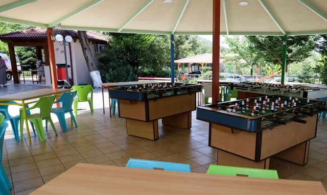 Καταγγελίες για κακοποίηση παιδιών ΑμεΑ σε κατασκήνωση: «Τα χτυπούσαν και δεν τα τάιζαν»