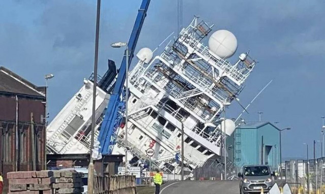 Σκωτία: Σκάφος του συνιδρυτή της Μicrosoft έπεσε σε πλατφόρμα επισκευών - Tραυματίες και αγνοούμενοι