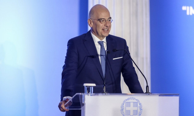 Στο Βελιγράδι ο Νίκος Δένδιας – Συνάντηση με τον Αλεξάνταρ Βούτσιτς