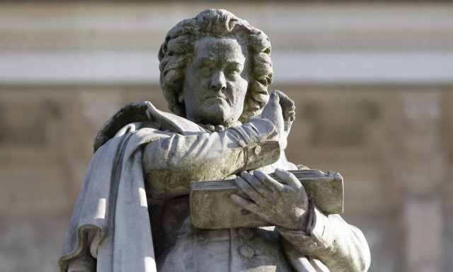 Αποκαλύψεις επιστημόνων για τον θάνατο του Μπετόβεν - Εξέτασαν τούφες από τα μαλλιά του