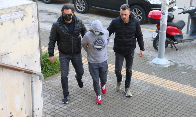 Θεσσαλονίκη: Προφυλακιστέος ο 62χρονος που πήγε να αυτοκτονήσει μαζί με τα δίδυμα παιδιά του