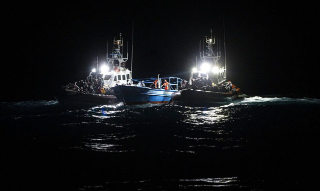 Ιταλία: Η ακτοφυλακή διέσωσε περισσότερους από 700 μετανάστες