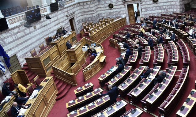 Εκλογές 2023: Άγρια κόντρα κυβέρνησης και ΠΑΣΟΚ για τις συνεργασίες