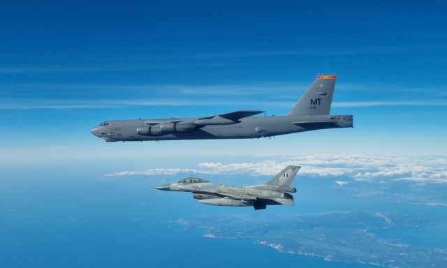 «Spartan Spear»: Ελληνικά F-16 σε άσκηση με το βομβαρδιστικό Β-52 της USAF