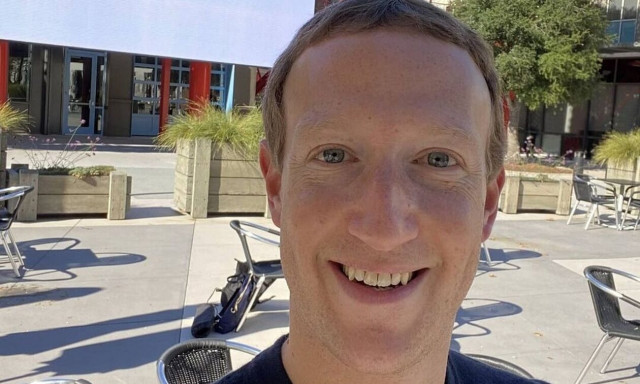 Μαρκ Ζούκερμπεργκ: Έγινε μπαμπάς για τρίτη φορά