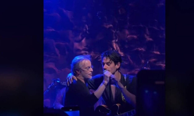 Μίλτος Πασχαλίδης: Τραγούδησε Φουρέιρα με τη βοήθεια του Πάνου Βλάχου