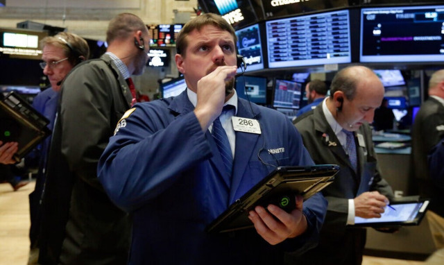 Στο μάτι του κυκλώνα η Deutsche Bank - Kαταρρέει η μετοχή, στα ύψη τα CDS