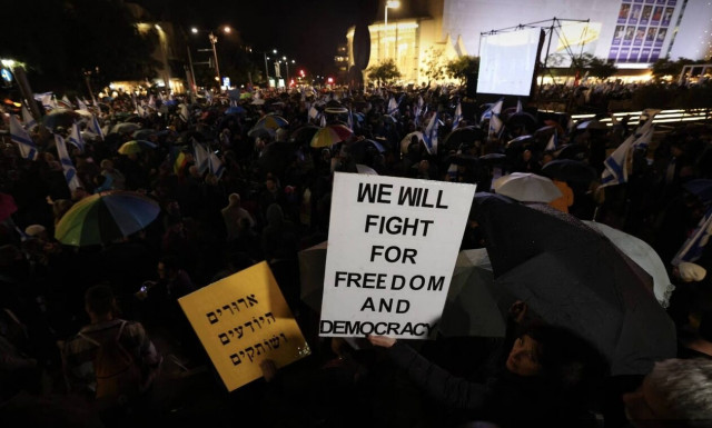 Ισραήλ: Ο υπουργός Άμυνας ζητάει παύση ενός μήνα στη διαδικασία για τη δικαστική μεταρρύθμιση