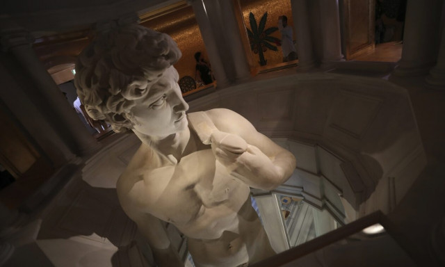 Απολύθηκε διευθύντρια σχολείου επειδή οι μαθητές είδαν άγαλμα του Μιχαήλ Άγγελου