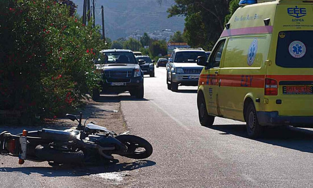 Λάρισα: Τροχαίο με δύο τραυματίες στον παράδρομο της Αιγάνης
