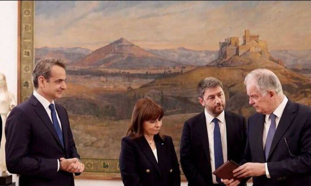 Μητσοτάκης - Ανδρουλάκης: Σαν δυο ξένοι