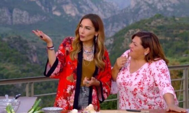 Δέσποινα Βανδή: Βούρκωσε με τα λόγια της Βίκυς Σταυροπούλου - «Σε αγαπάω πάρα πολύ»