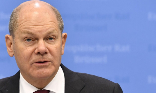 Σολτς: Θα προσπαθήσει να «σβήσει τη φωτιά» που σιγοκαίει στον κυβερνητικό συνασπισμό