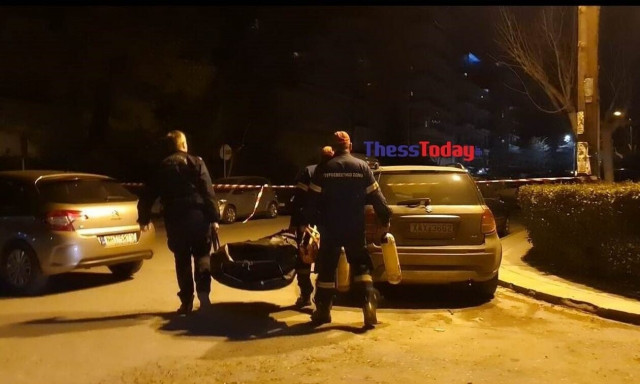 Θεσσαλονίκη: Συνεχίζεται το θρίλερ με τη γυναίκα που απειλεί να αυτοκτονήσει