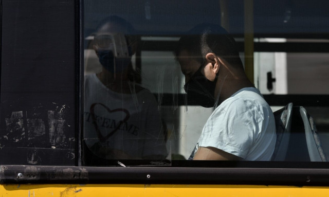 Κορονοϊός: Τέλος από σήμερα και επίσημα για τις μάσκες στα ΜΜΜ