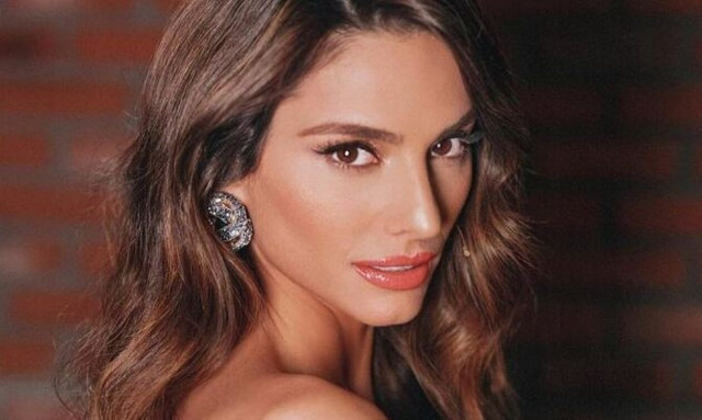 Ηλιάνα Παπαγεωργίου: Κάνει αναπαράσταση τη συμμετοχή της στα «Miss Universe»