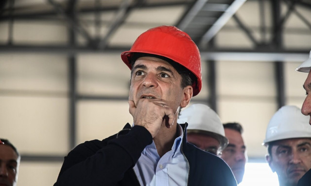 Κυριάκος Μητσοτάκης: Επίσκεψη στο υπό αναβάθμιση λιμάνι του Αγίου Κωνσταντίνου στα Καμένα Βούρλα