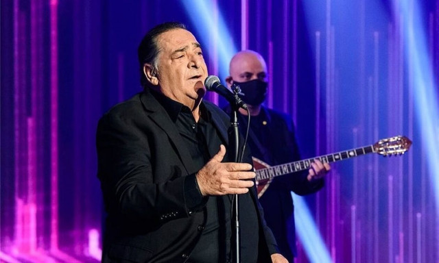 Βασίλης Καρράς: Ετοιμάζει περιοδεία στο εξωτερικό με τη Δέσποινα Βανδή