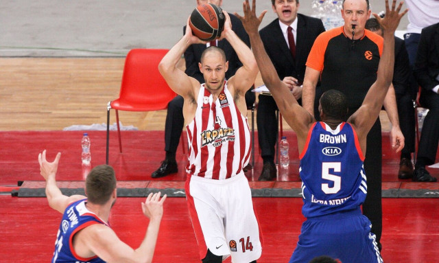 Ολυμπιακός: Διαγνώστηκε με όγκο στους όρχεις ο πρώην «ερυθρόλευκος», Κιμ Τιλί