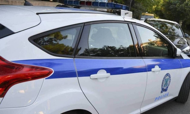 Καμίνια: Συνελήφθη Μολδαβή που παράτησε τον 3χρονο γιο της στο μπαλκόνι