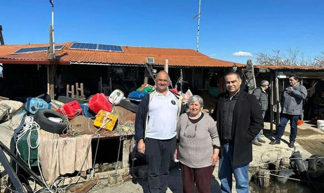 Κυρά του Έβρου: Απέκτησε δορυφορικό τηλέφωνο - Σηκώνει την ελληνική σημαία στο δέλτα του ποταμού