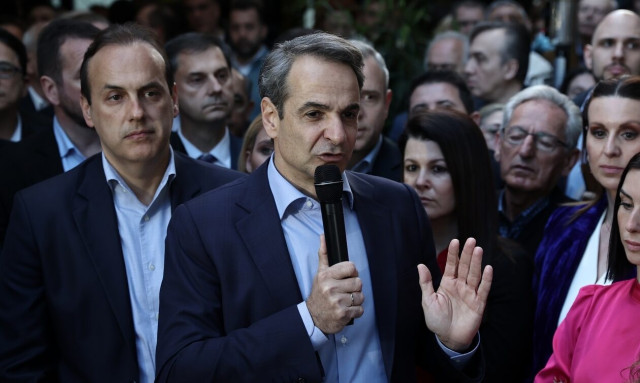 Μητσοτάκης: Μαθηματικά εφικτό μια κυβέρνηση ηττημένων με Τσίπρα, Ανδρουλάκη και Βαρουφάκη