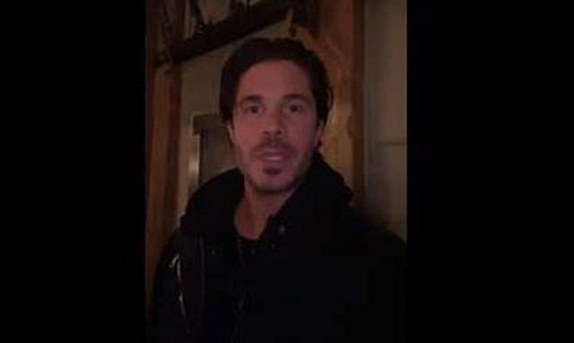 Νίκος Οικονομόπουλος: Στον Πανάγιο Τάφο στα Ιεροσόλυμα ο τραγουδιστής